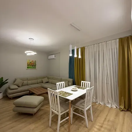 Loui Tirana Kashari