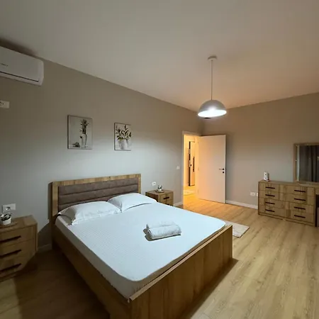 Lejlighed Loui Tirana